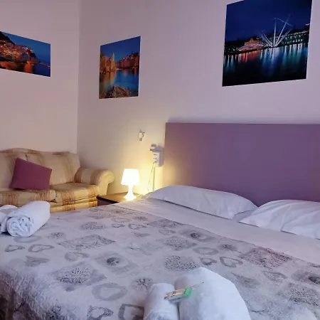 Отель Youri Il Magnifico 2*